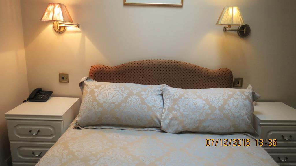 Hunters Lodge Guest House Southampton Exterior foto